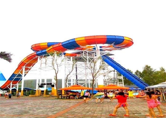 Trượt nước Boomerang tùy chỉnh Thiết bị công viên nước thương mại cho người lớn