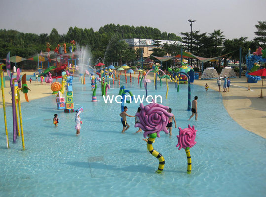 Thiết bị công viên phun nước với máy bơm nước trong công viên nước