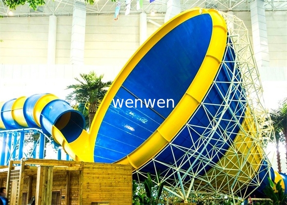 boomerang Trượt nước tùy chỉnh cho hồ bơi hạ cánh 1350 Sq Ft